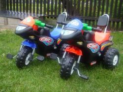 Motorek na peda�y Policja i Sportowy