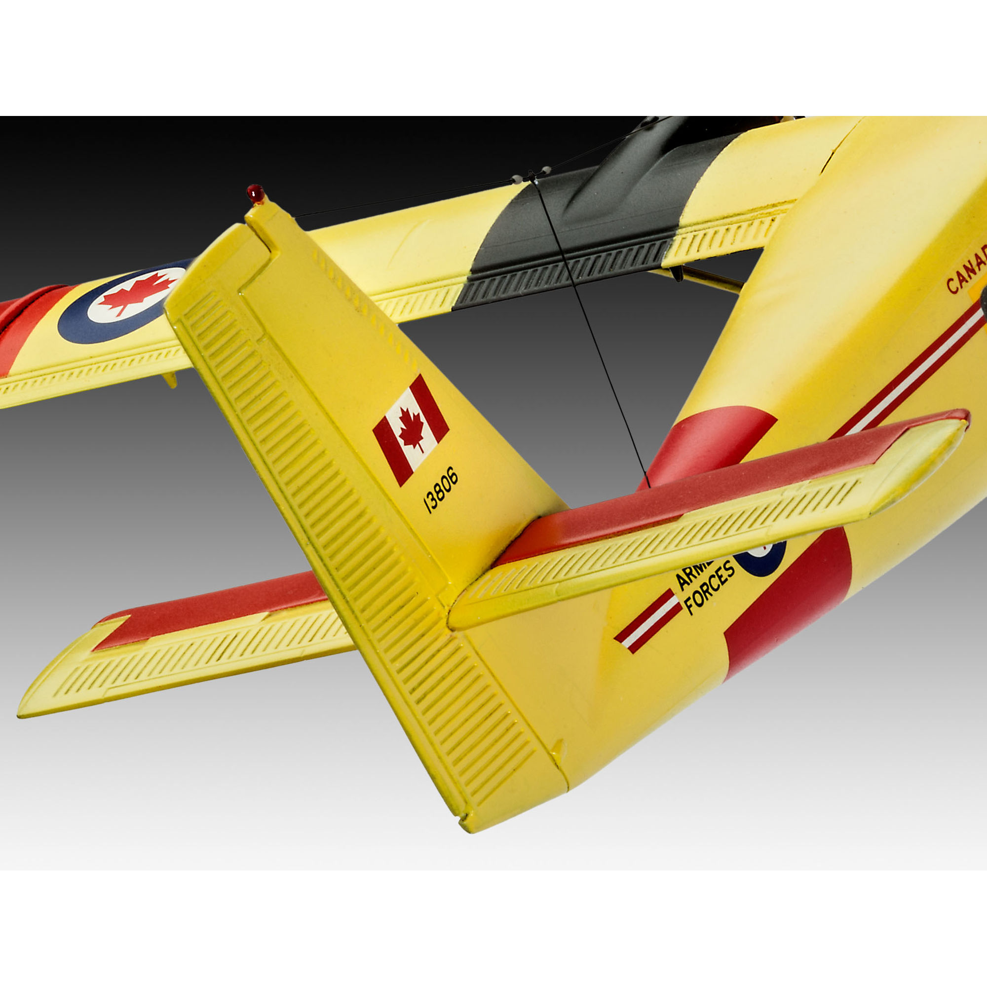 Zbliżenie ogona i powierzchni modelu Twin Otter