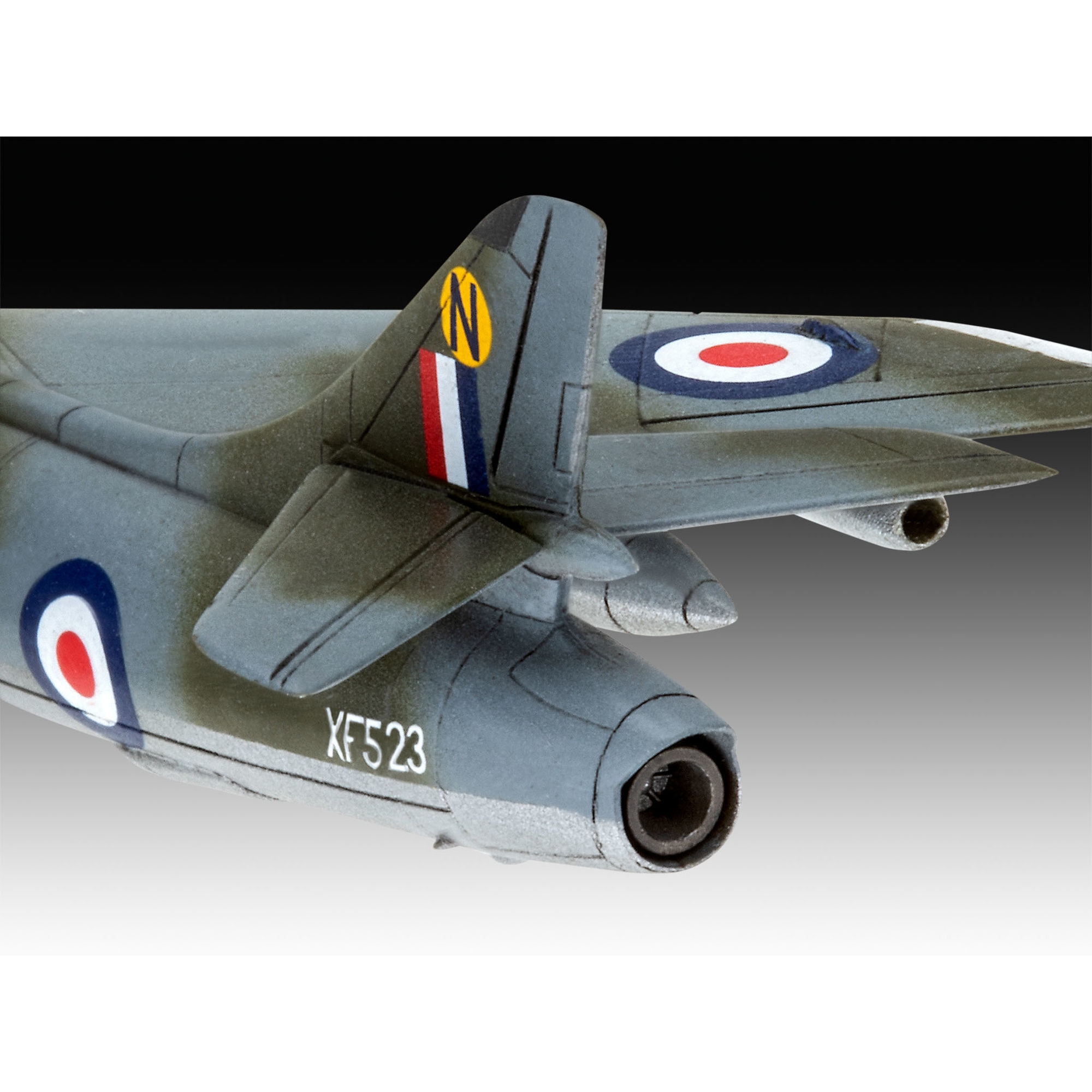 Zbliżenie ogona i silnika modelu Hawker Hunter FGA.9