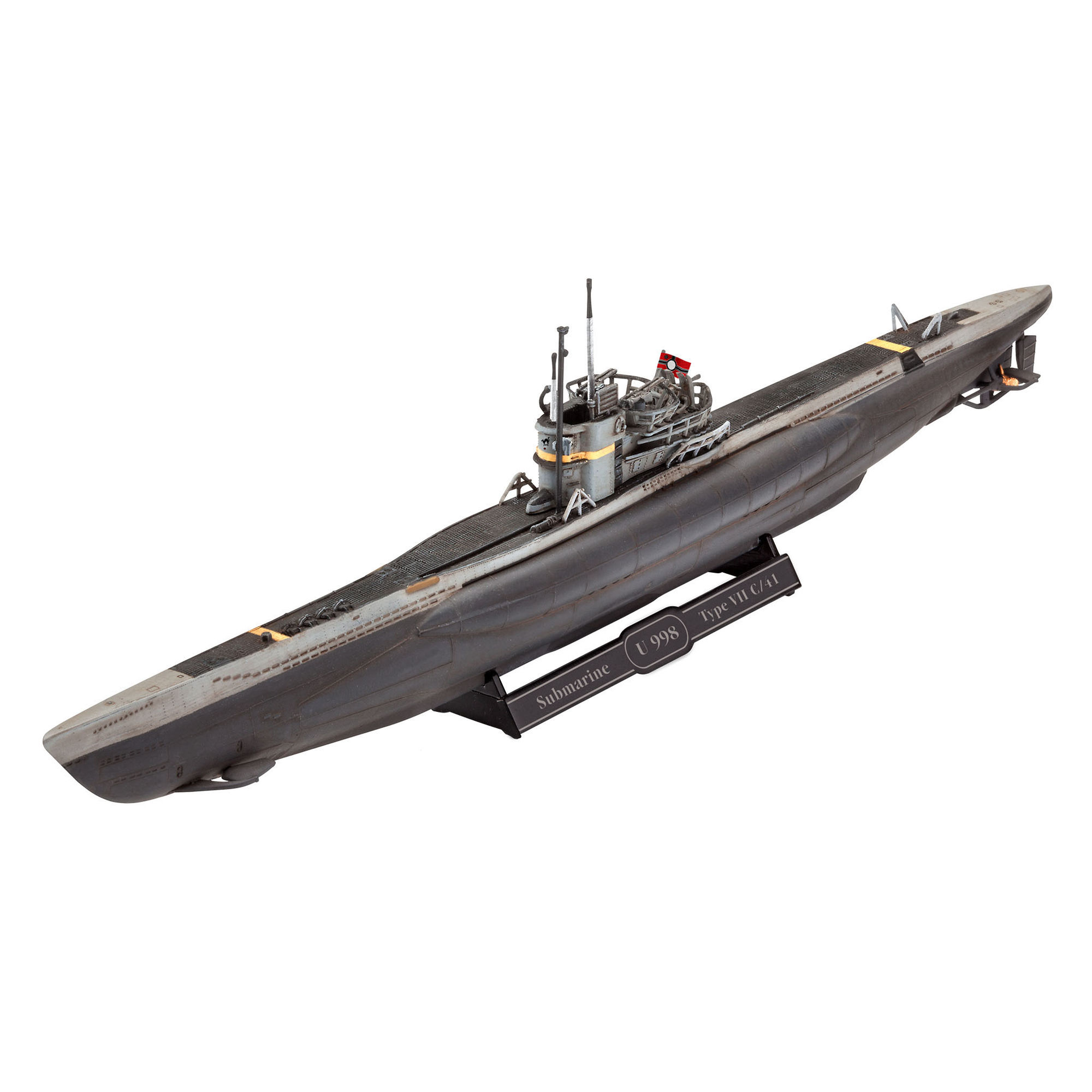 Zmontowany model okrętu podwodnego Typ VII C/41 na podstawce
