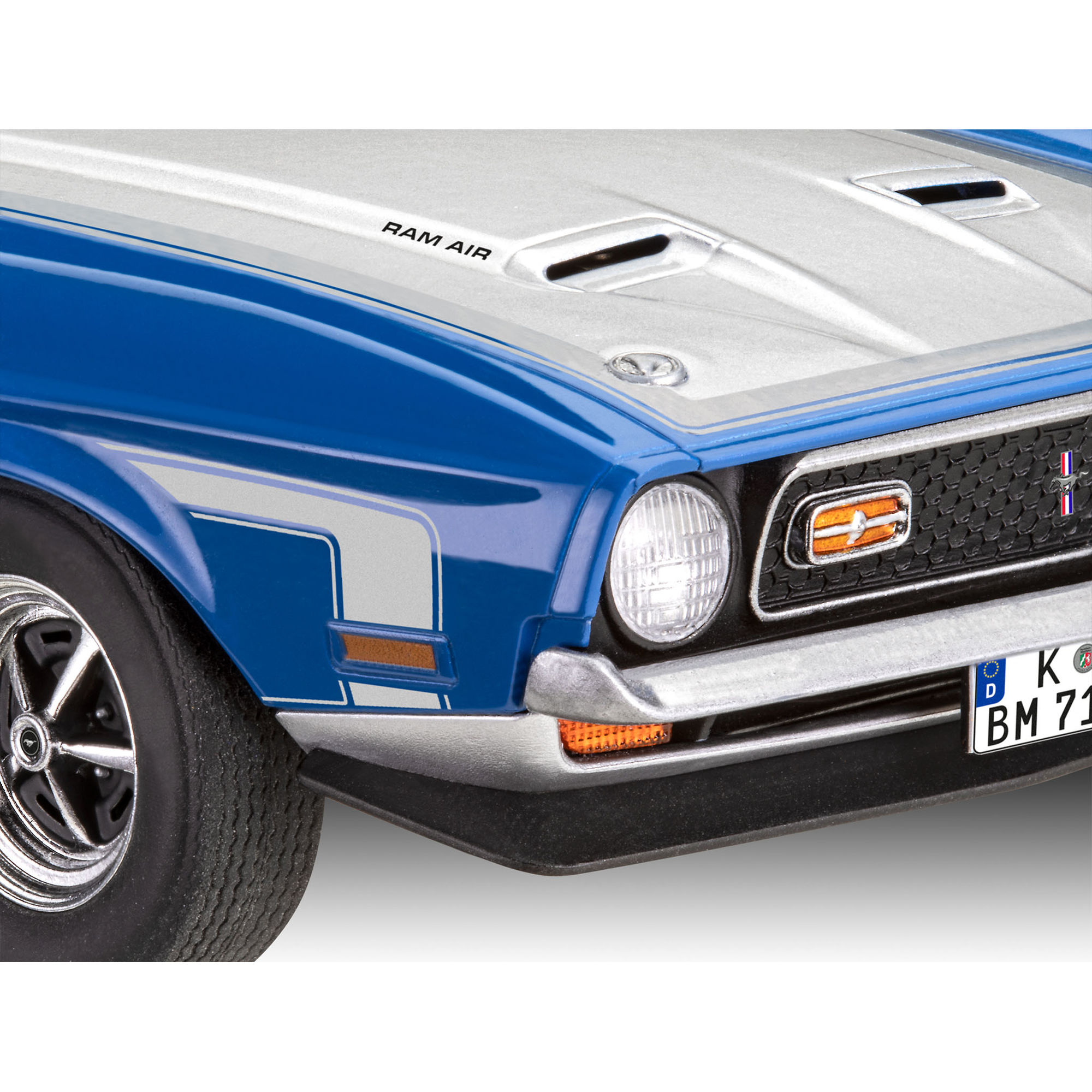 Detal przedniej części modelu Ford Mustang Boss 351