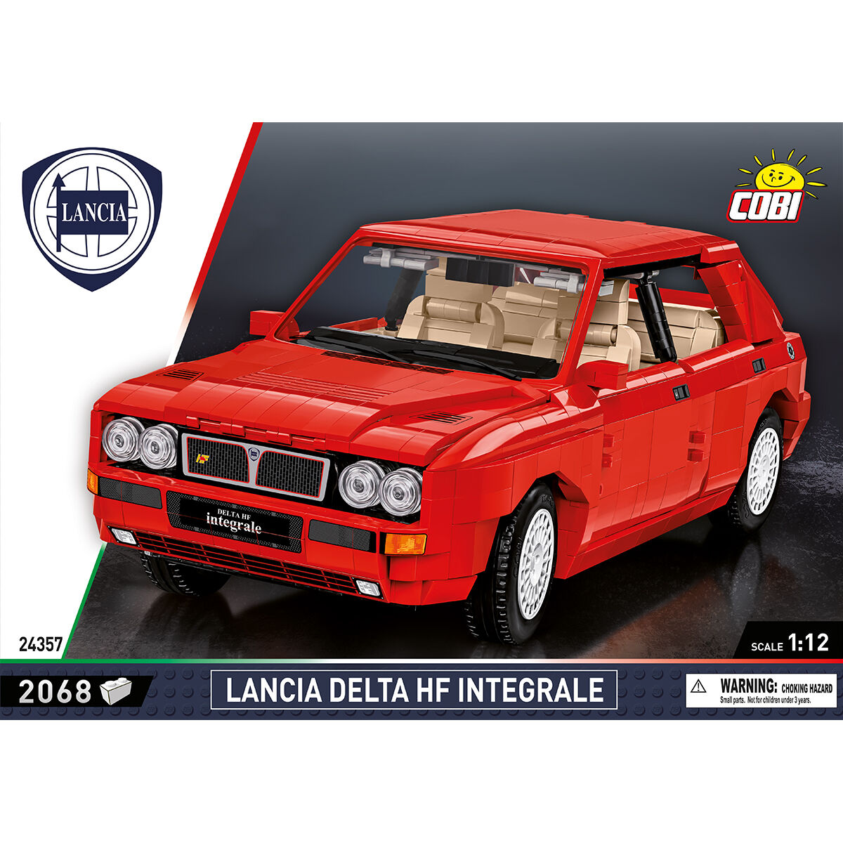 Tył modelu Lancii Delta HF Integrale z widocznym wnętrzem