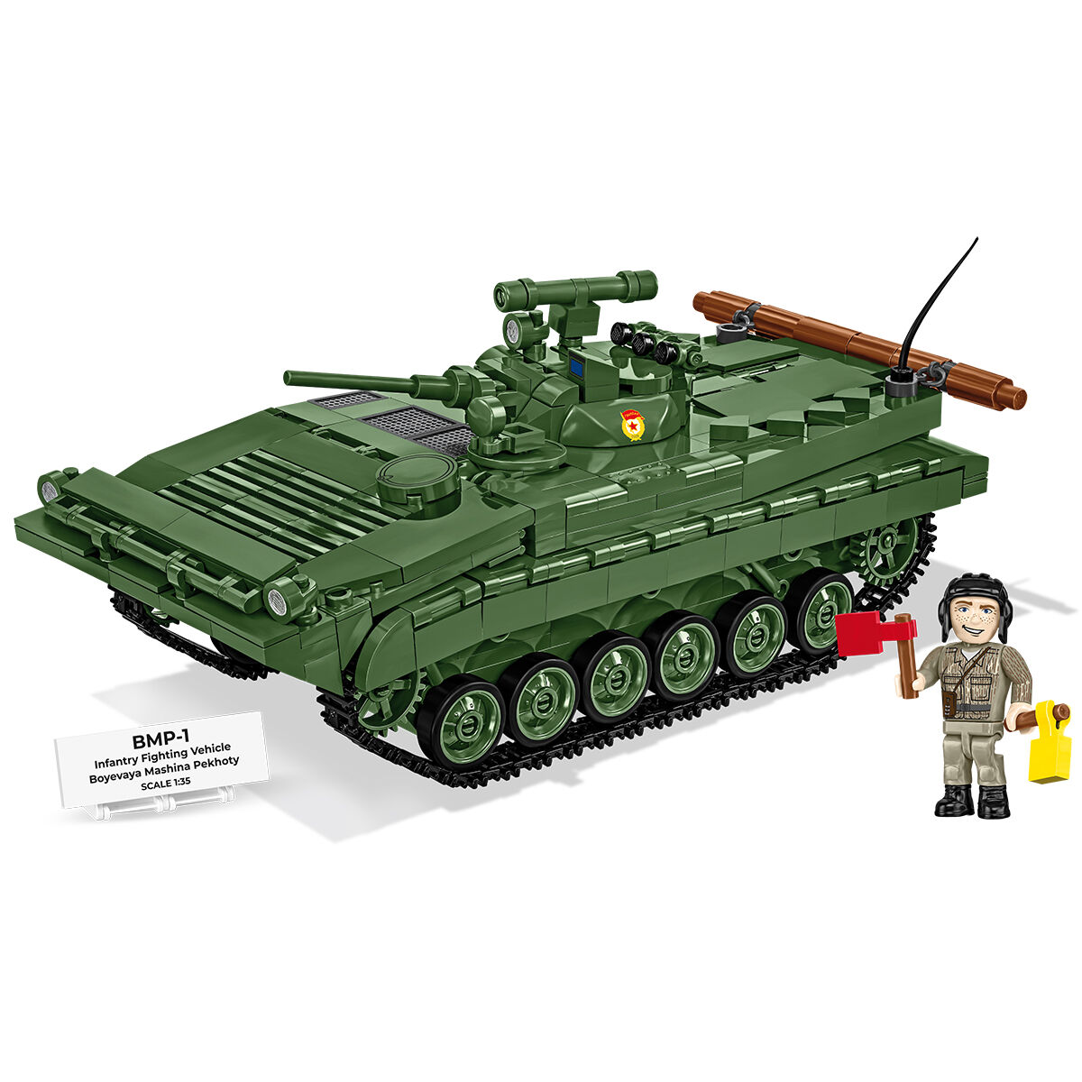 Zbudowany model BMP-1 z figurką dowódcy i tabliczką