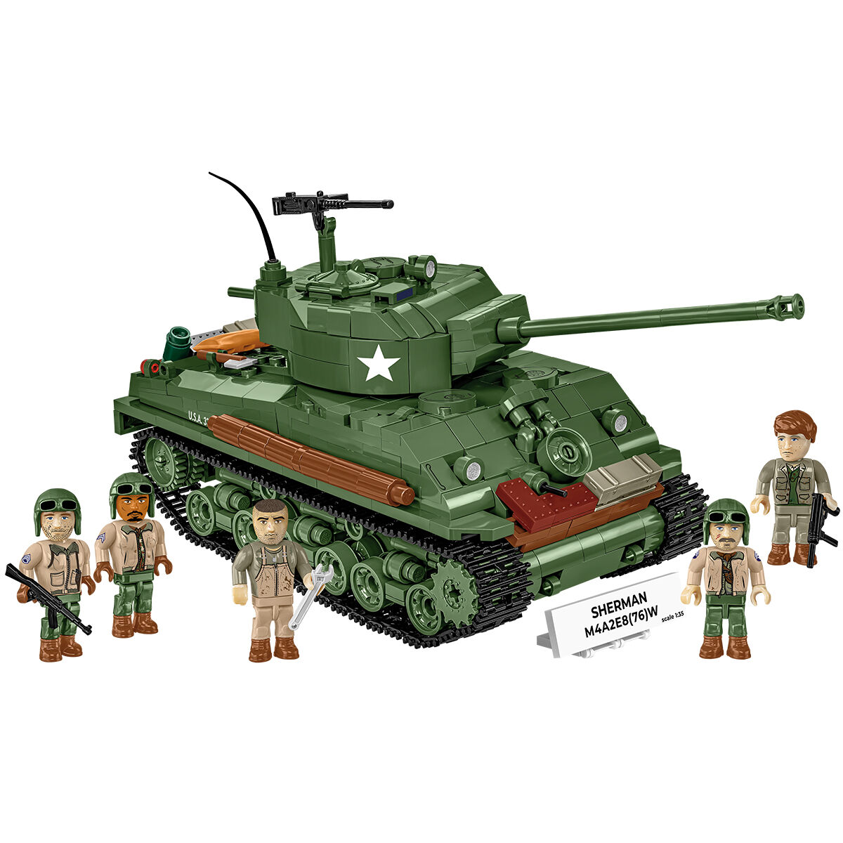 Zbudowany model czołgu Sherman z pięcioma figurkami
