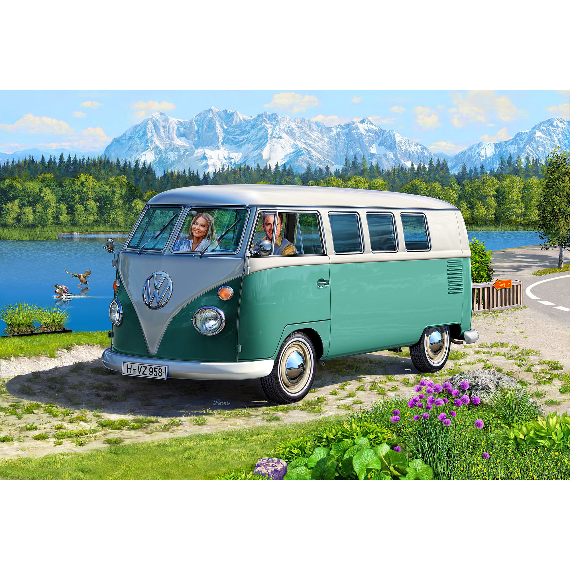 Zbudowany model Volkswagena T1 Bus nad jeziorem