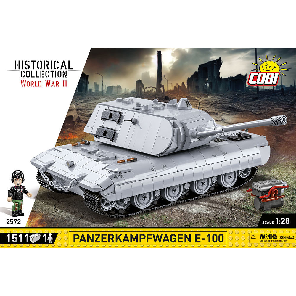 Zbliżenie modelu Panzerkampfwagen E-100 z figurką czołgisty