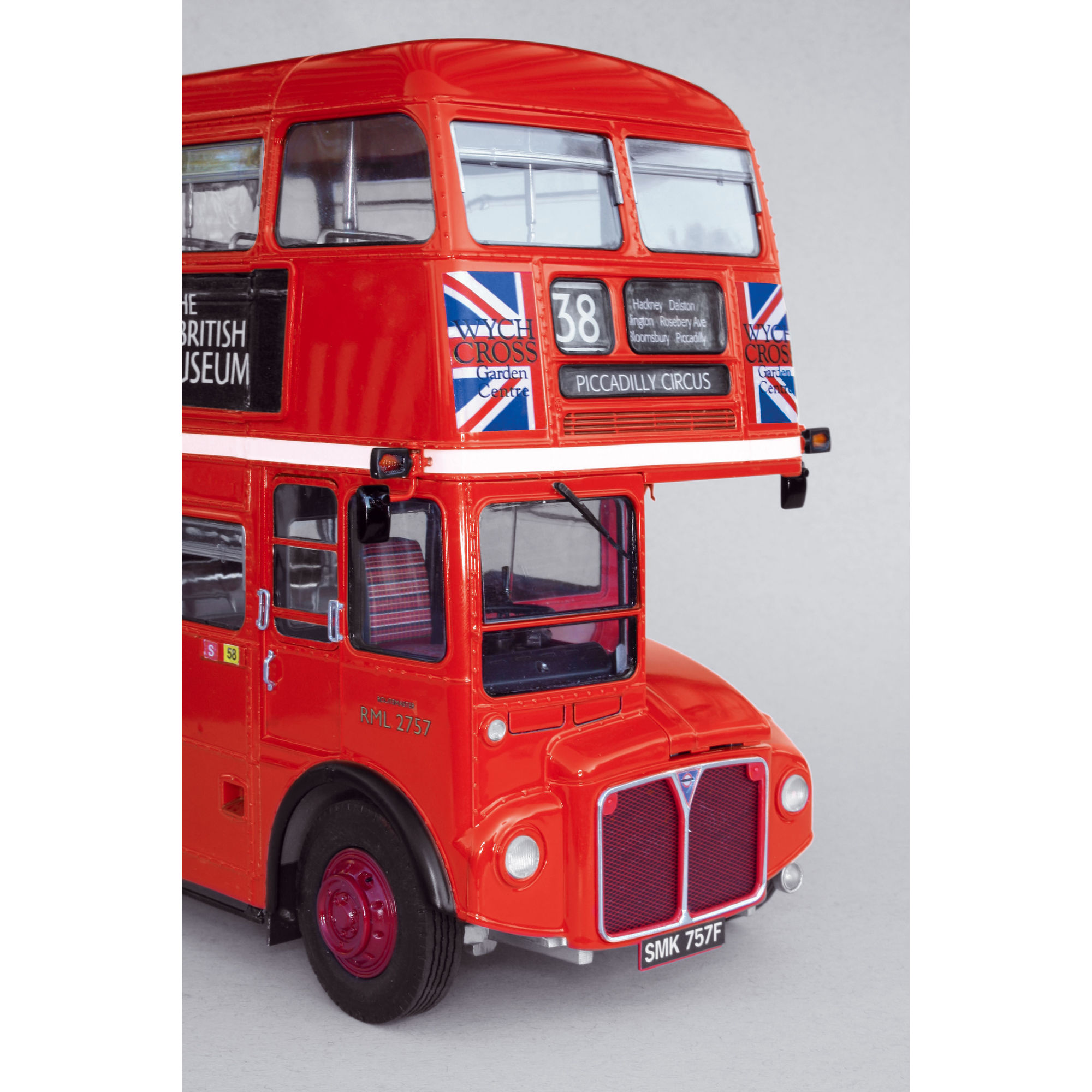 Przednia część zbudowanego modelu London Bus