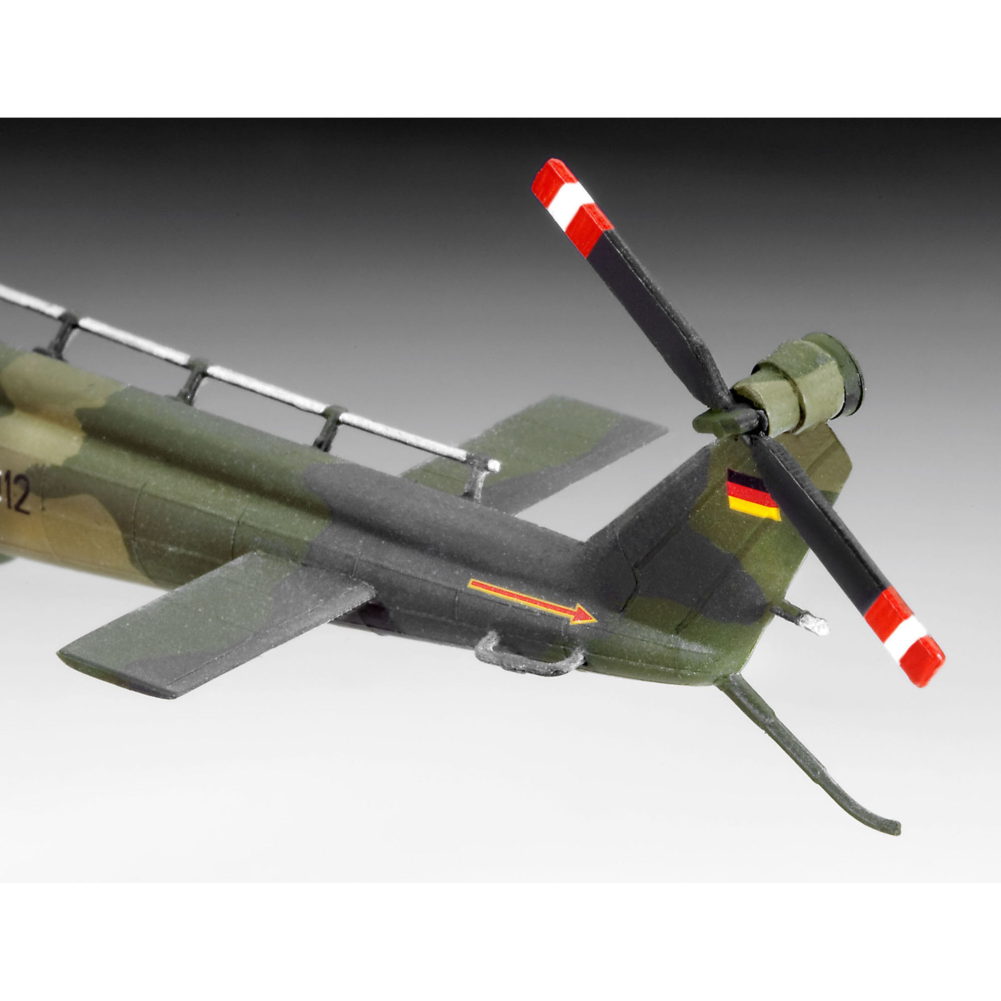 Tylny wirnik i ogon modelu Bell UH-1D