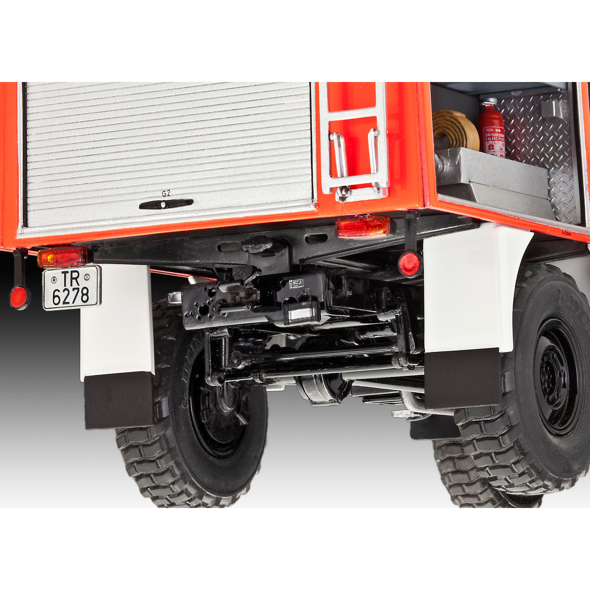 Detal podwozia i tylnych kół modelu Unimog