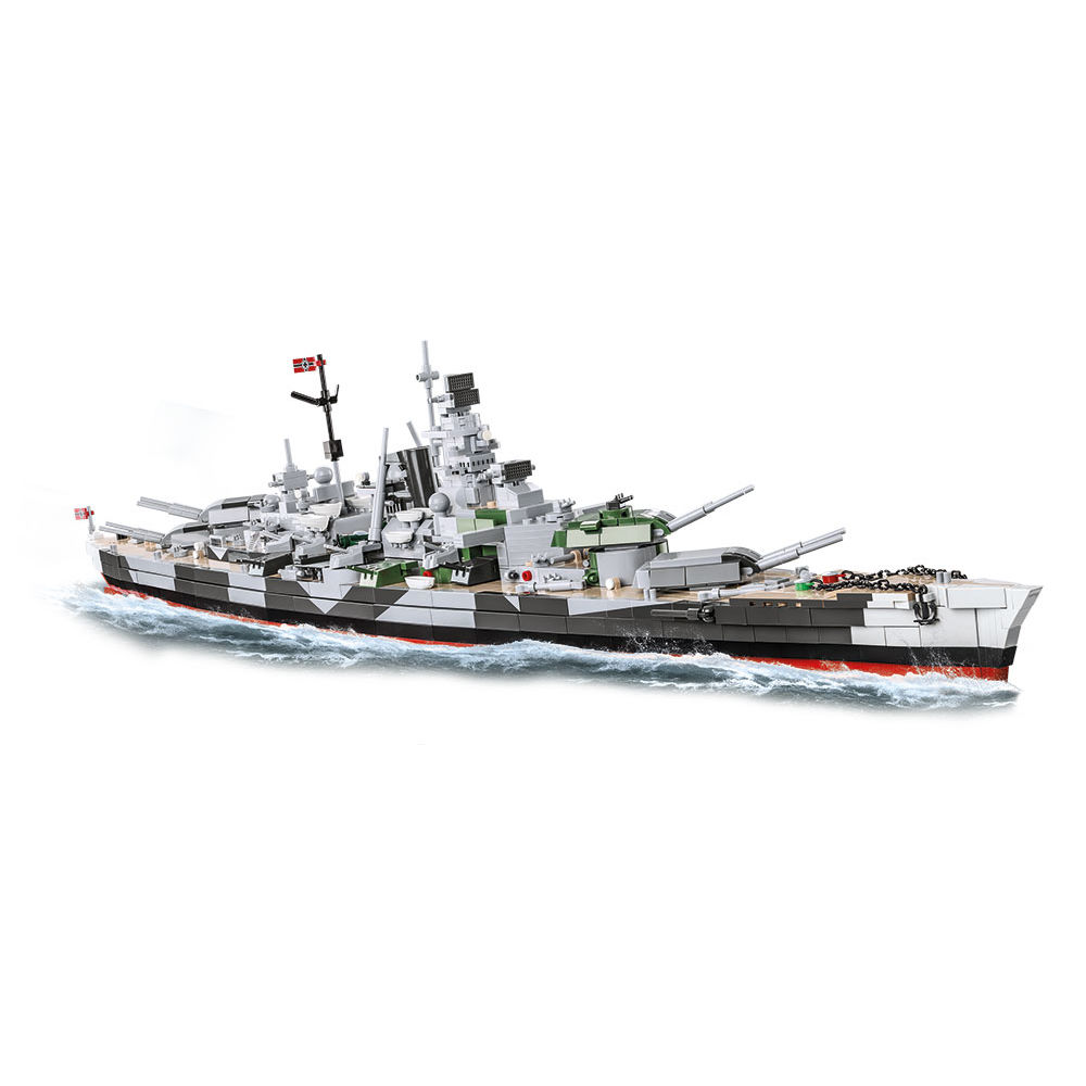Gotowy model pancernika Tirpitz na podstawce