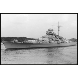 Pancernik Bismarck 1:700
