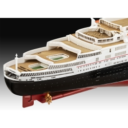 Queen Elizabeth 2 – model 1:1200