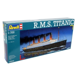 R.M.S. Titanic – model 1:700