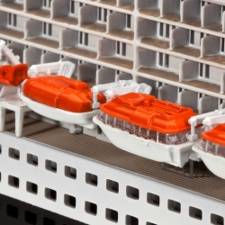 Queen Mary 2 – model statku 1:700