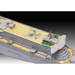 Queen Mary 2 – model statku 1:400