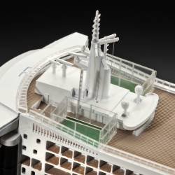 Queen Mary 2 – model statku 1:700