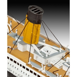 R.M.S. Titanic – model 1:700