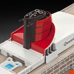 Queen Mary 2 – model statku 1:700