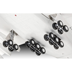 Airbus A380-800 Lufthansa 1:144