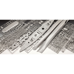 Revell Bismarck 1:350 – model okrętu
