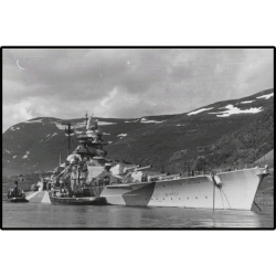 Pancernik Tirpitz 1:700